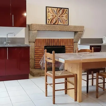 Le Puy Du Fou A 5 Km 4 Personnes Chambretaud