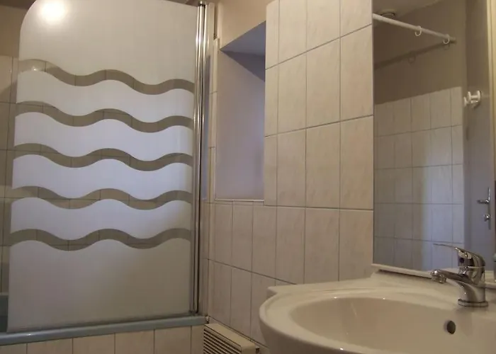 Holiday home Spacieux 4 Personnes - 5km Du Parc