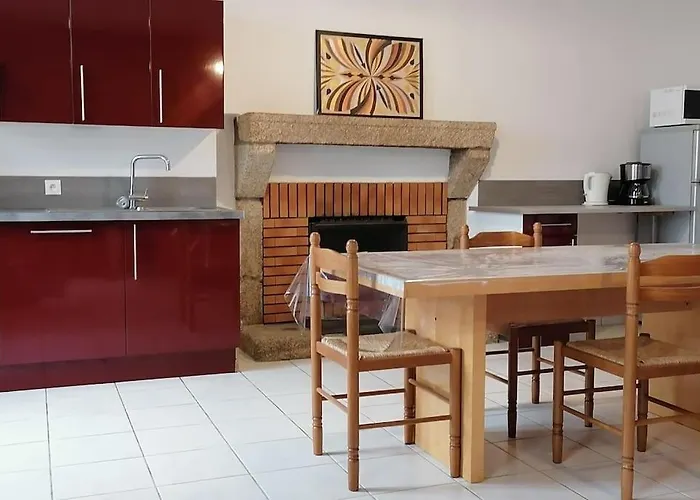 Le Puy Du Fou A 5 Km 4 Personnes Chambretaud